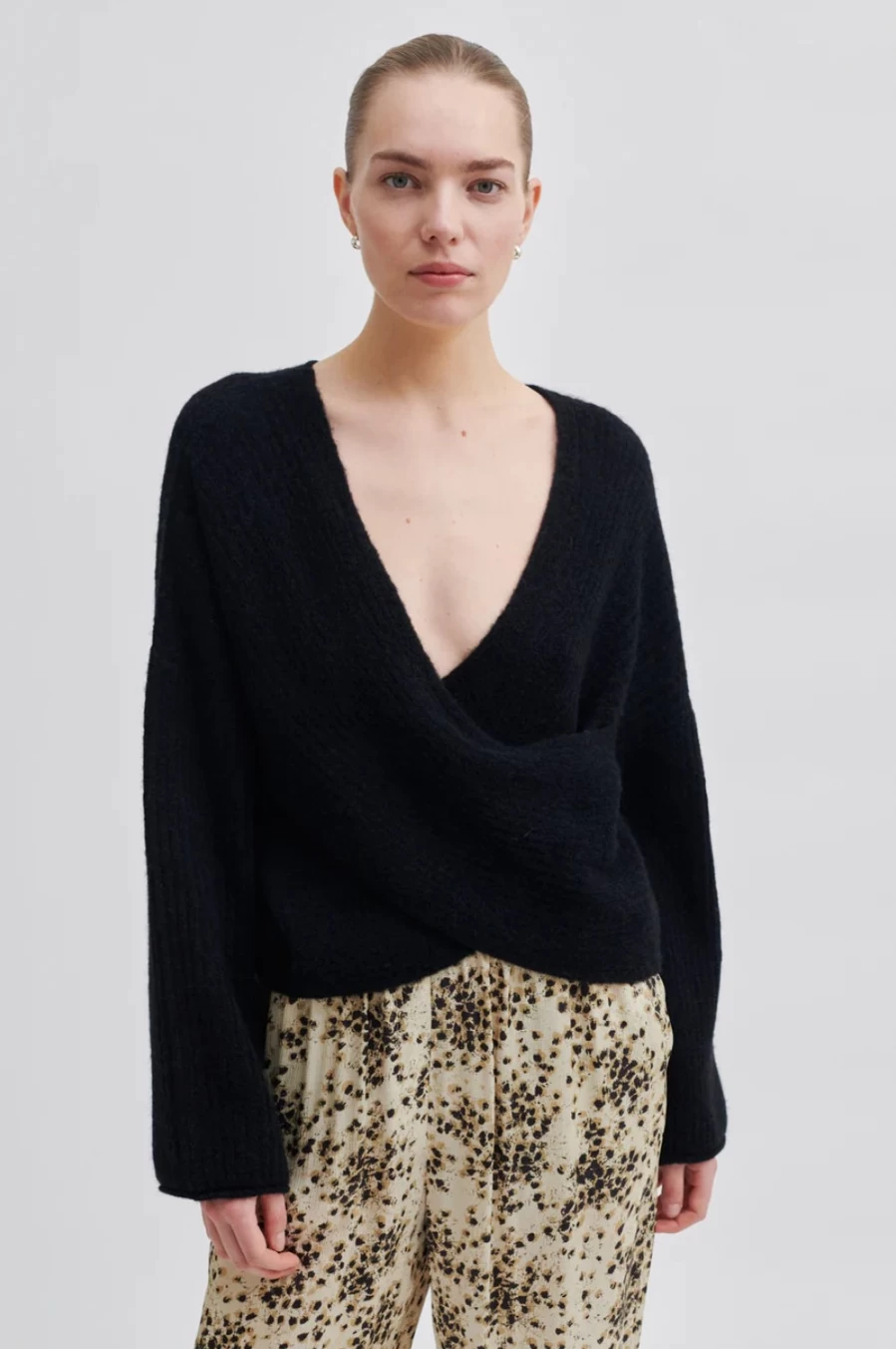 Second Women's Ymma Knit Open Back Black Sweater - Stylish & Comfortable