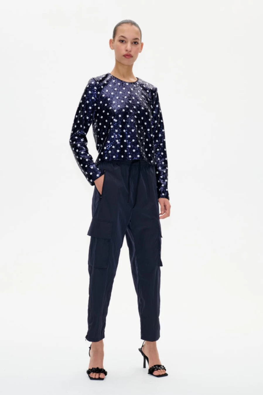 Baum und Pferdgarten Women's Jiza Top in Blue with Dotted Sequins Design