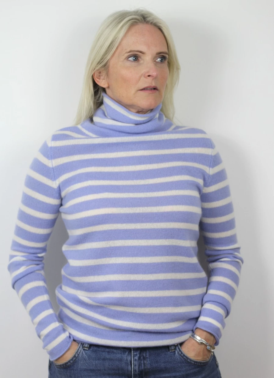 Sass & Edge Women's Mulben Cowl Neck Cashmere Sweater in Blue & White