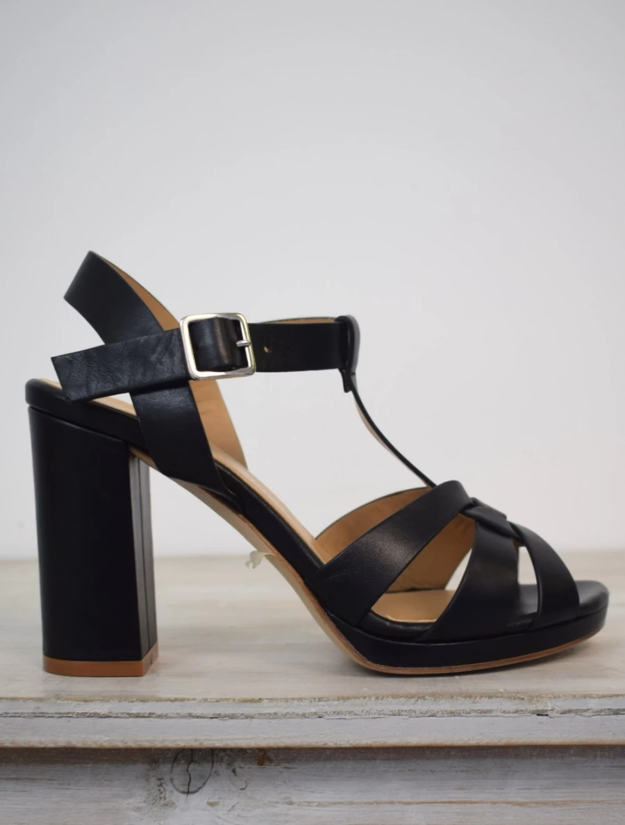 Chiara Carrino Women's Diana Nero Sandals - Elegant Black Sandals for Women