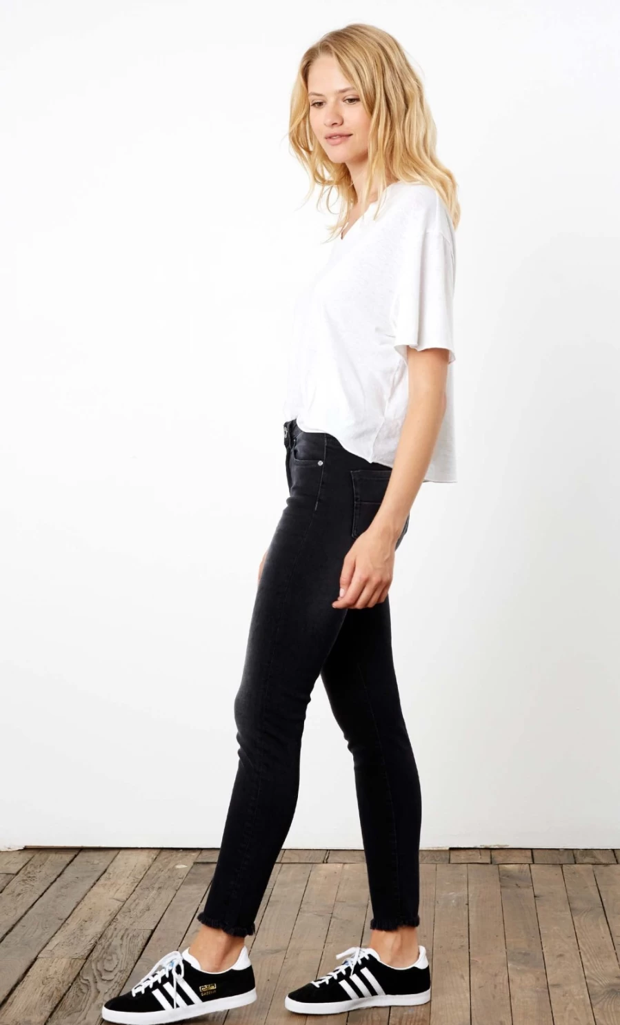 Denim Studio Women's Katy Black High-Waist Jeans - Classic Fit Stretch Denim Pants