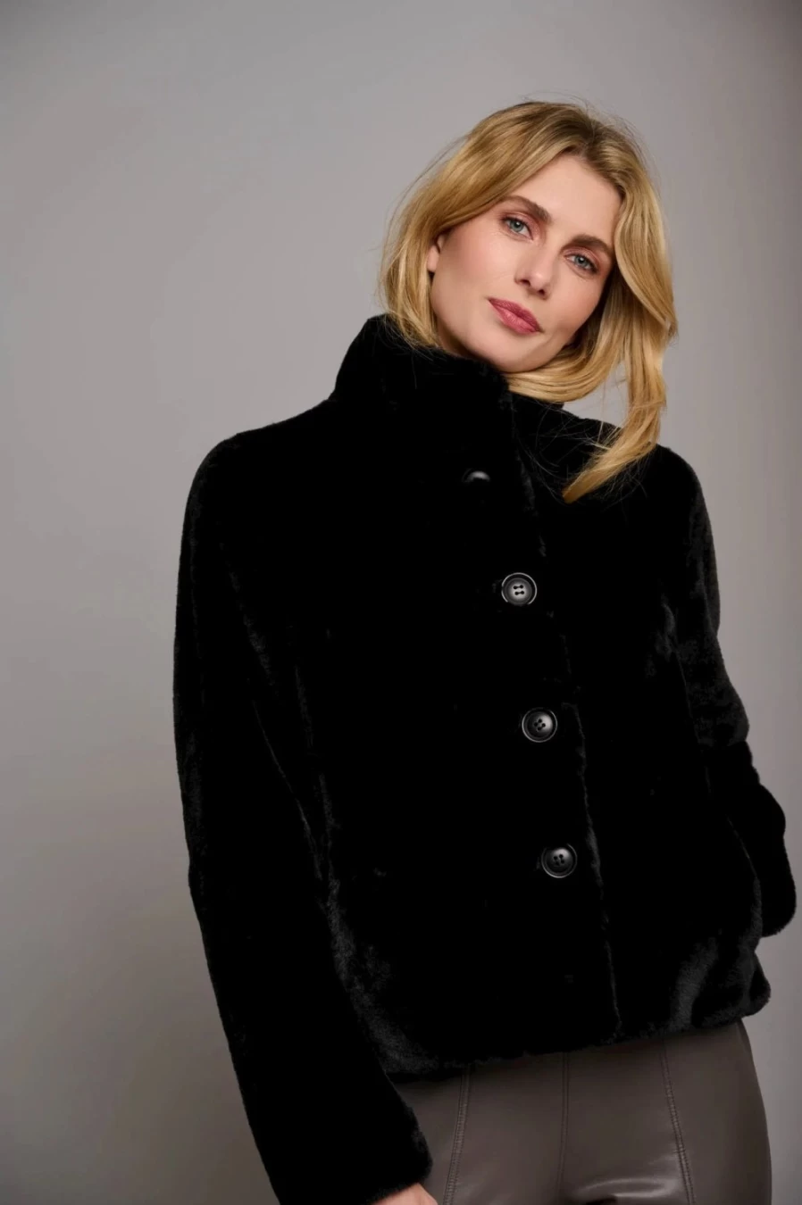 Rino & Pelle Women's Vie Jacket in Black - Stylish Outerwear Coat