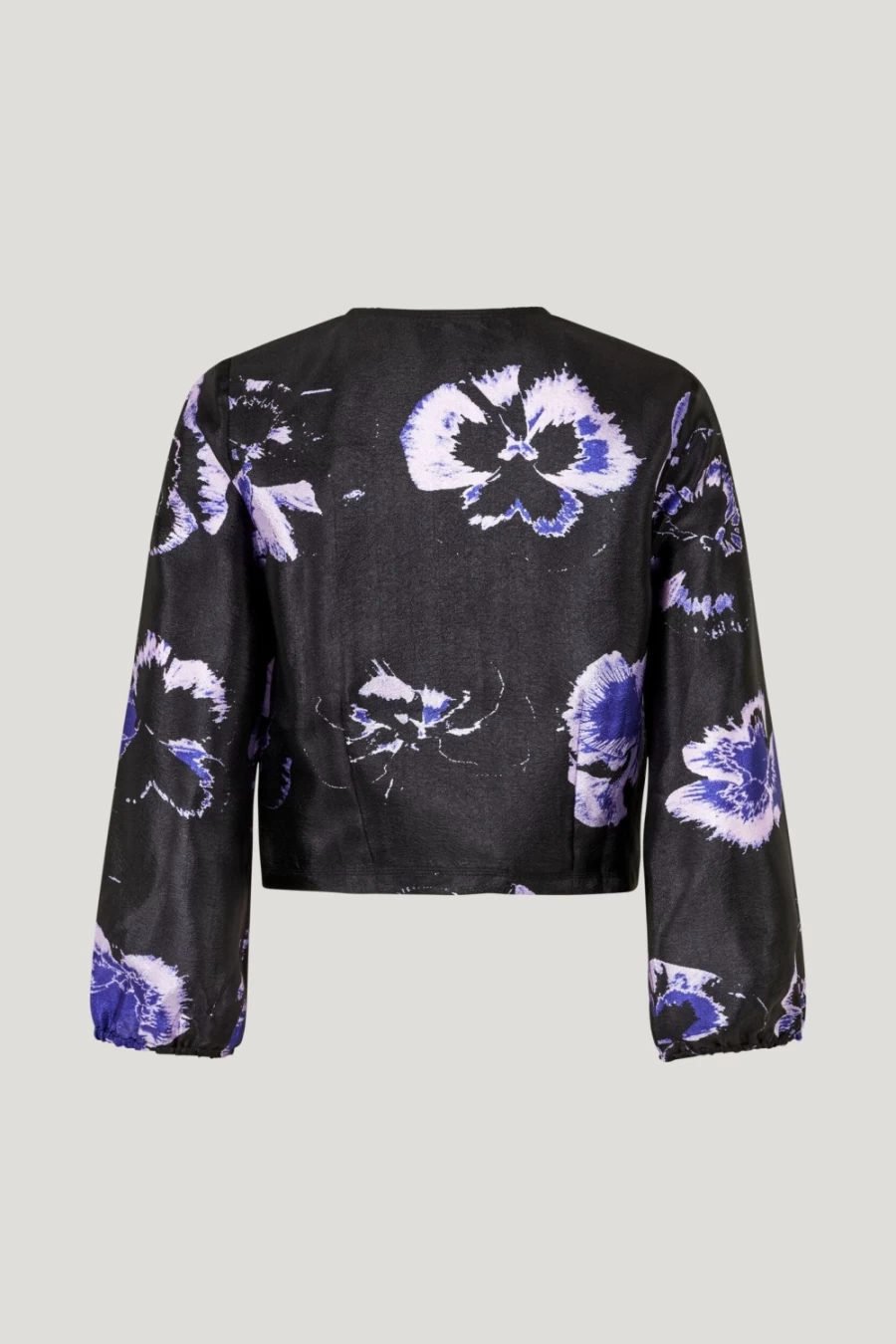 Baum und Pferdgarten Women's Miriana Blouse in Purple Pansy Floral Print
