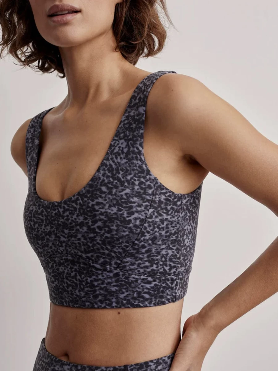 Varley Women's Let'S Go Elsie Bra in Ebony Blue Cheetah Print - Supportive Sports Bra for Active Women