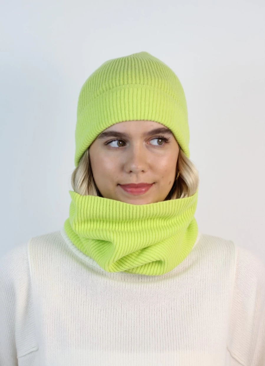 Sass & Edge Women's Glencoe Cashmere Snood Scarf in Lime - Soft Luxury Wrap