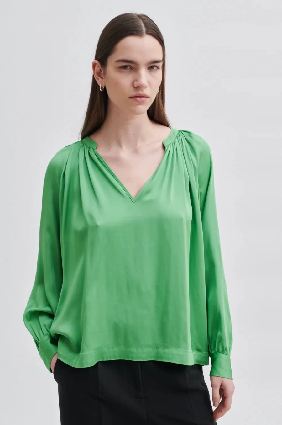 Second Women's Drape Tunic Blouse Shamrock - Elegant Long Sleeve Top