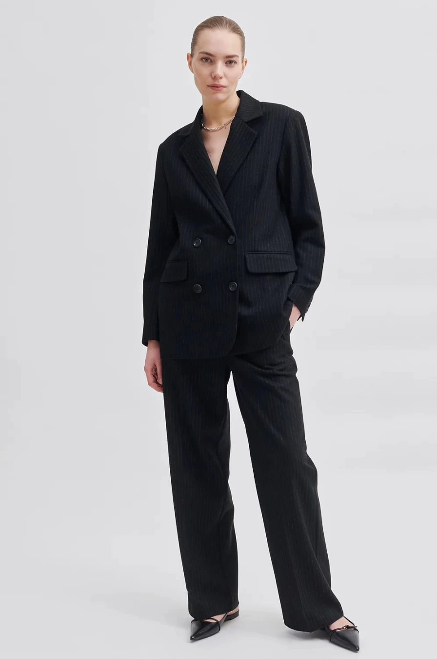 Second Female Women's Charlin Black Blazer - Classic Tailored Jacket for Women