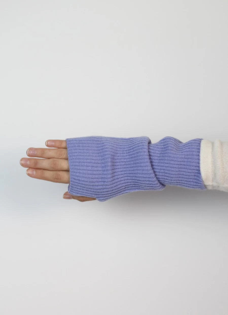 Sass & Edge Women's Cashmere Wrist Warmer in Blue - Luxurious Glenlivet-Inspired Design