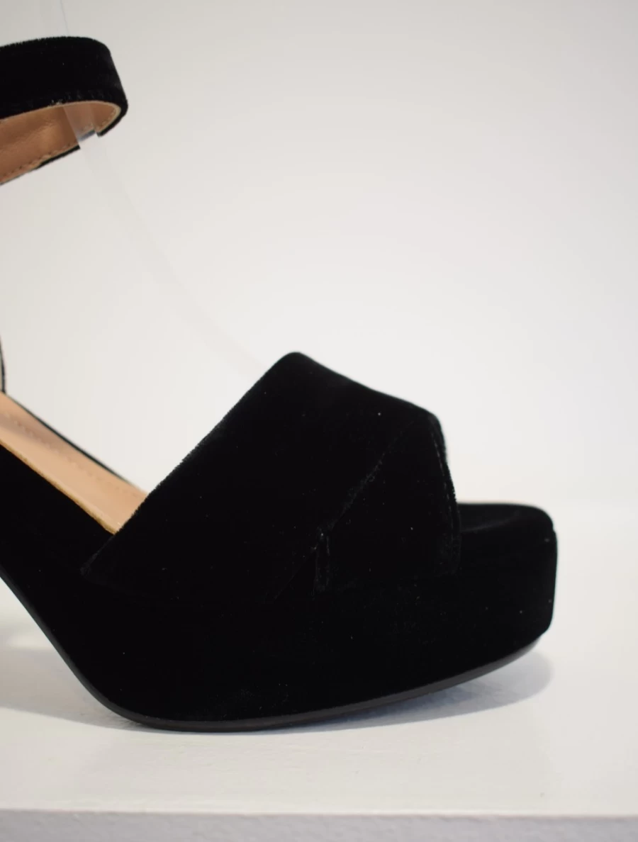 Donna Lei Women's Dubai Sandals - Black Velvet Luxurious Comfort